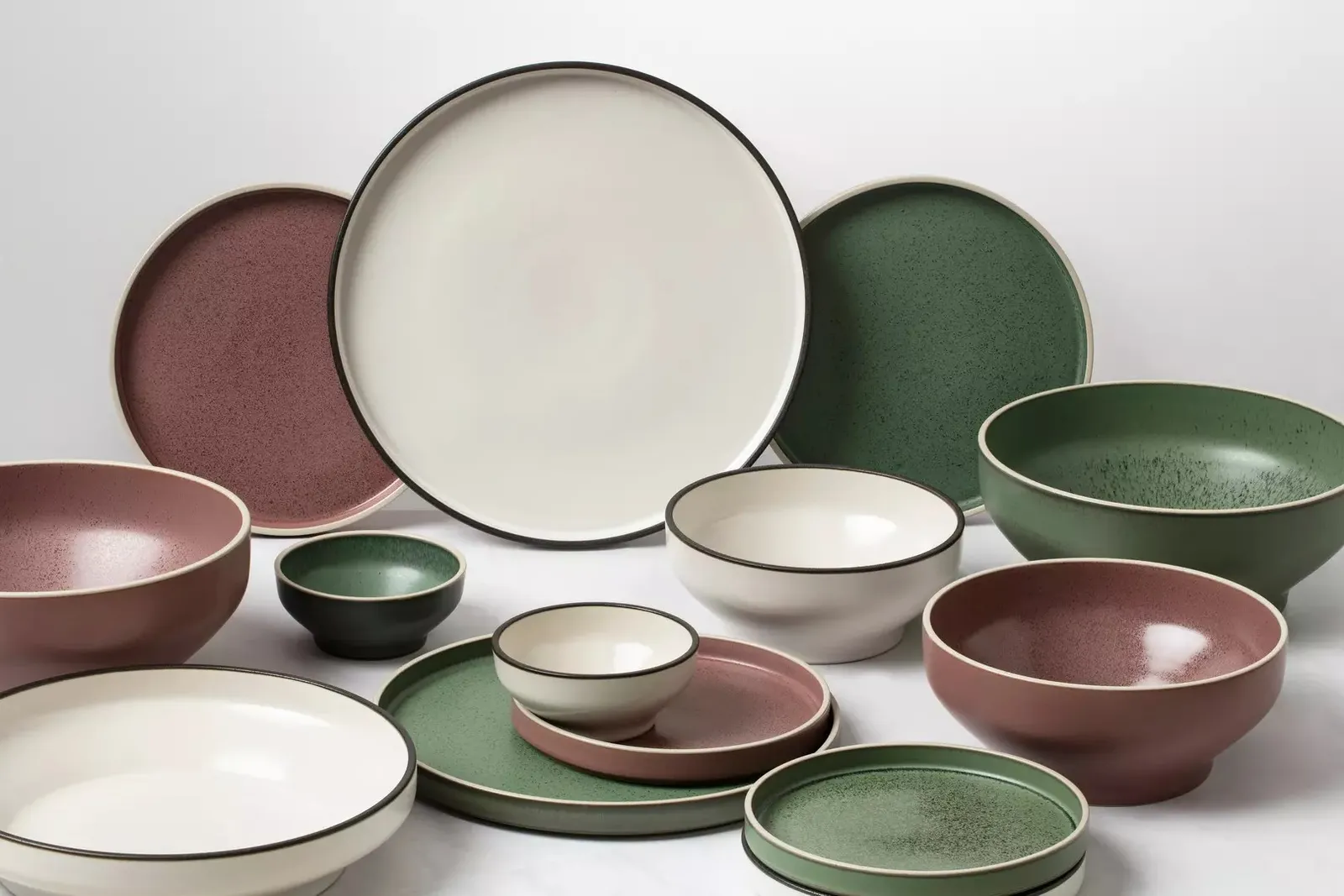 Luzerne 946423 Mod Dusted - Round Stackable Plate 235mm