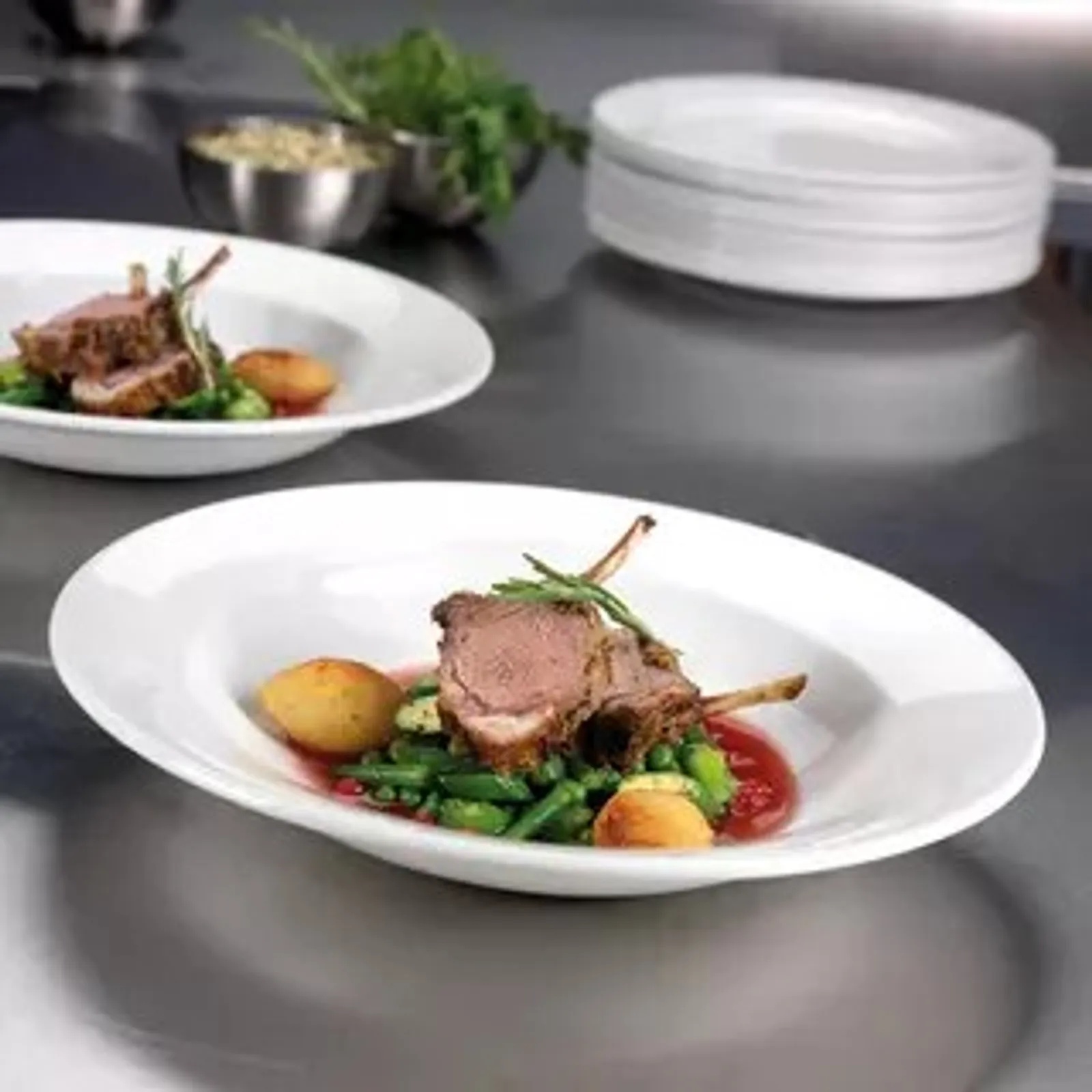 Churchill 9931130 Profile - Round Plate - Wide Rim 305mm