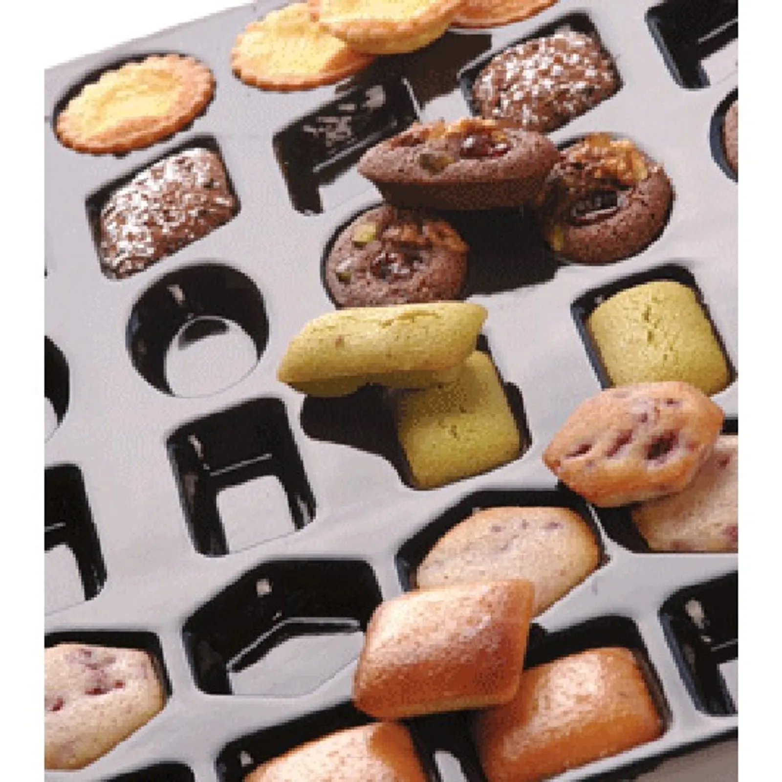 Matfer Bourgeat 336364 - Assorted Petit Fours 30 MLDS