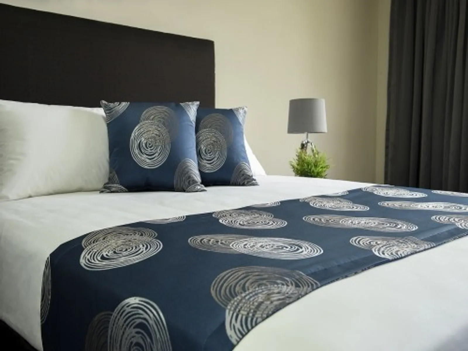 Alliance 90118 - Throw Tamar Blue QB 60x240