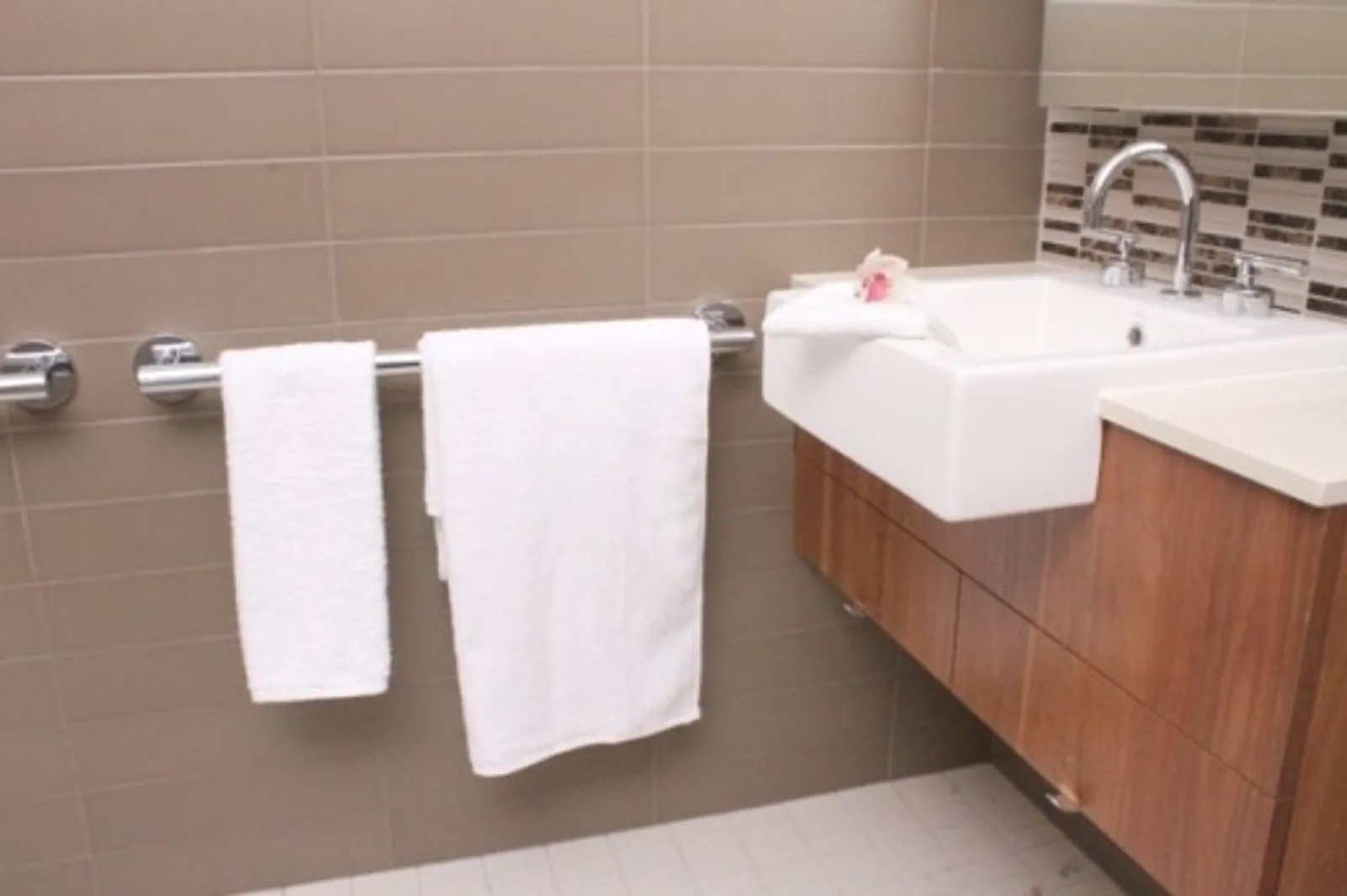 Alliance 42476 - Hand Towel Ultra White 45x80