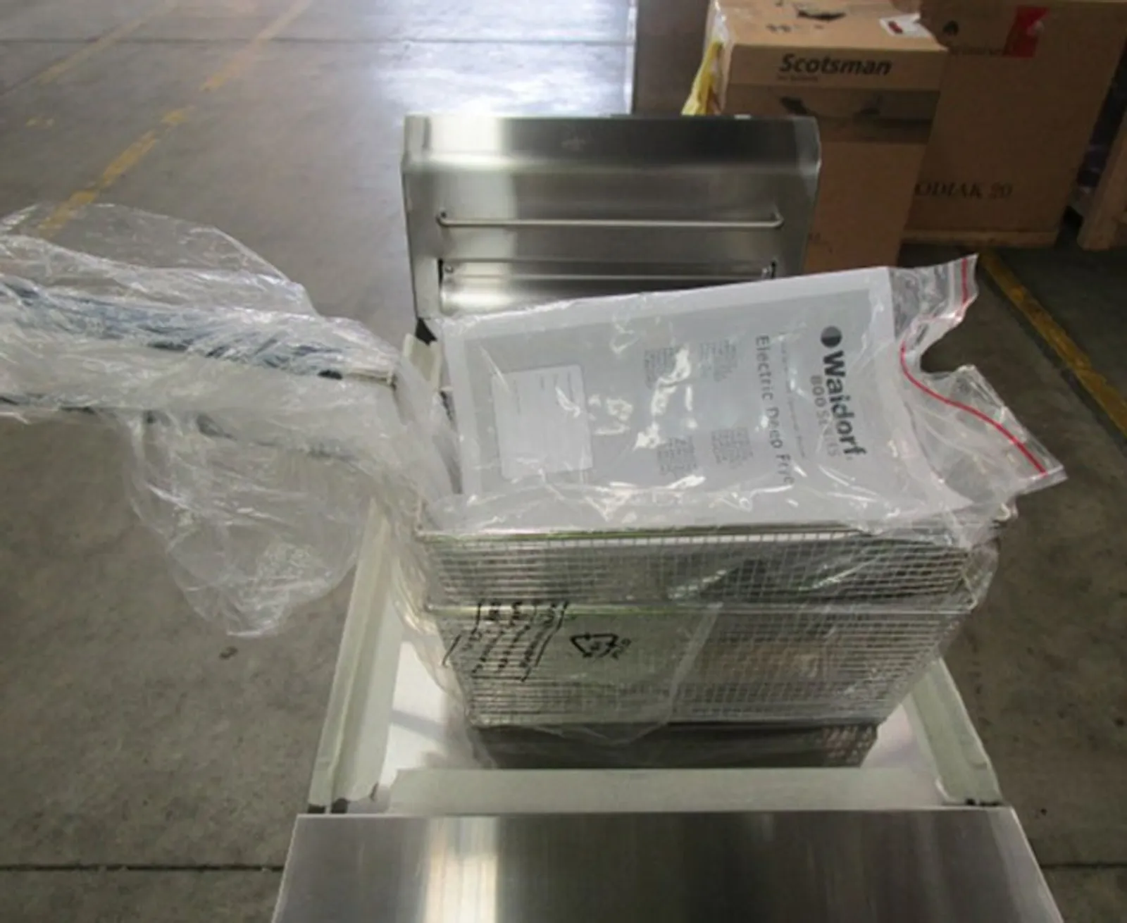 Waldorf 800 Series FN8127E - 450mm Electric Fryer - Clearance