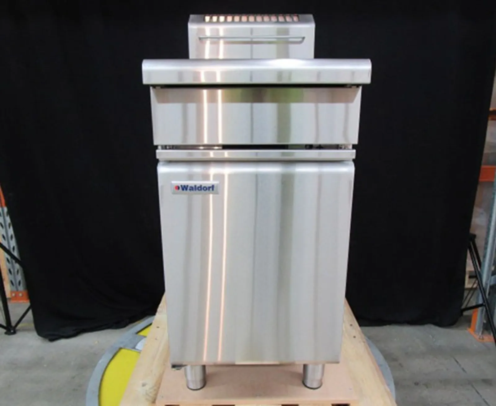 Waldorf 800 Series FN8120G - 450mm Single Pan Gas Fryer - Clearance