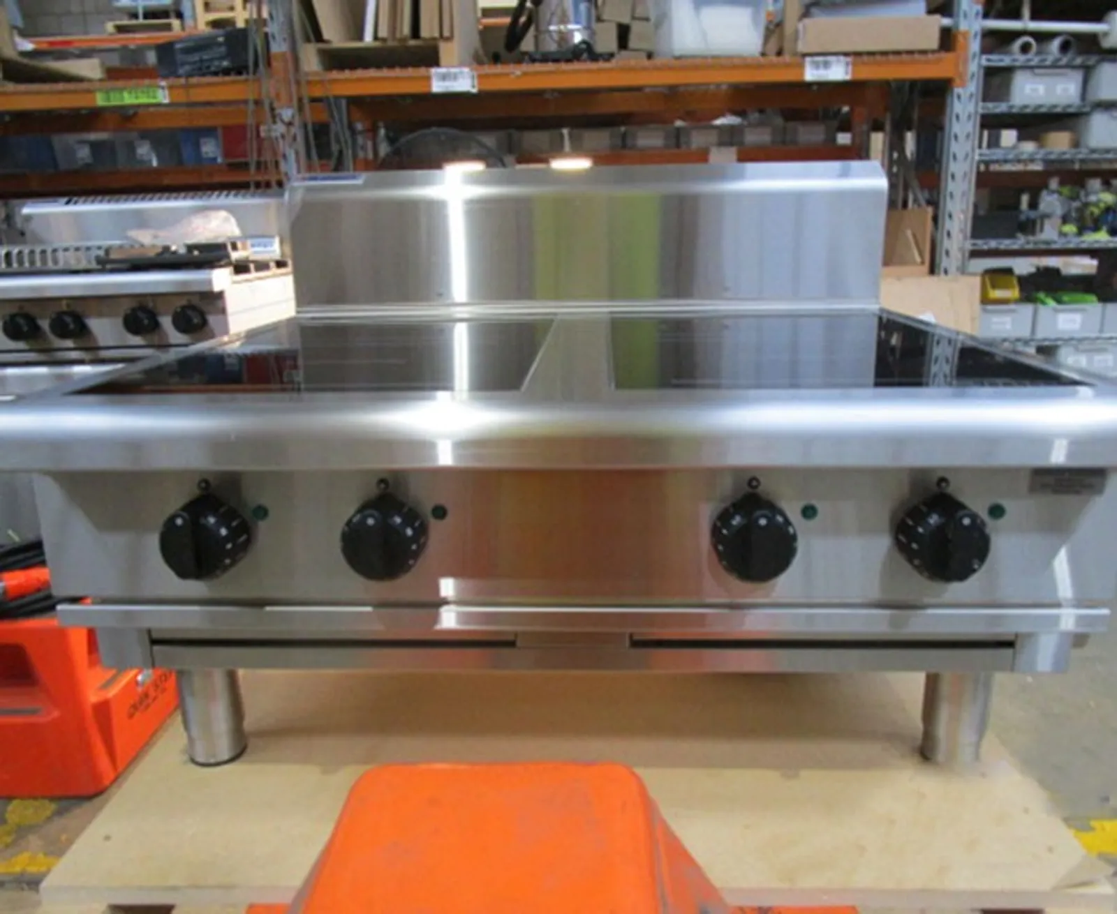 Waldorf 800 Series IN8400R5-LS - 900mm Electric Induction Cooktop Low Back - Clearance