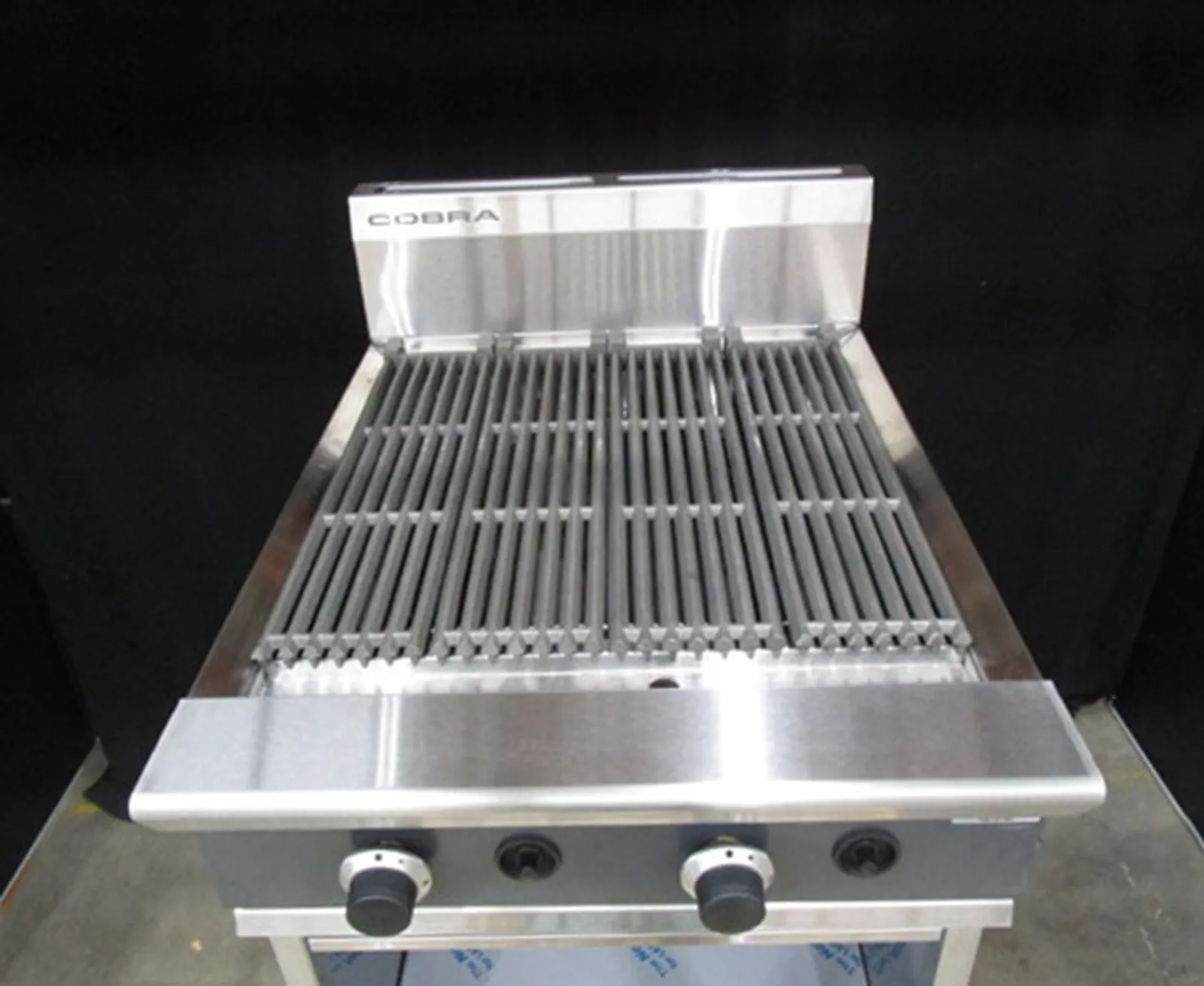 Cobra CB6 - 600mm Gas Barbecue - Clearance