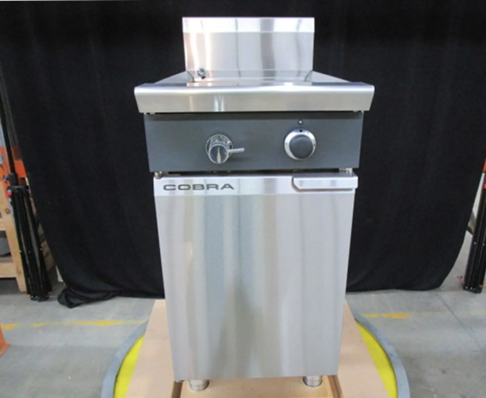 Cobra CN4 - 450mm Gas Noodle Cooker - Clearance (2)