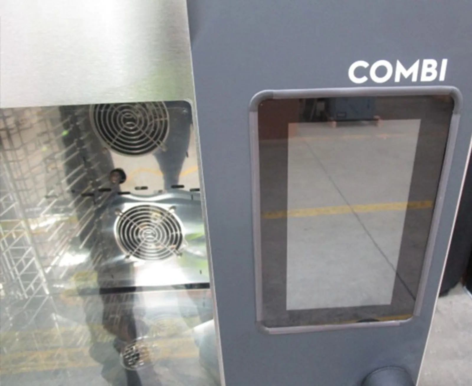 Turbofan EC40T7 - Full Size 7 Tray Touch / Electric Combi Oven - Clearance