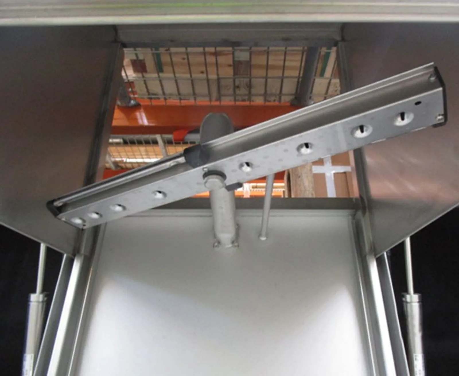 Wexiodisk WD-6 DUPLUS - Ergonomic Passthrough Dishwasher With DUPLUS Rinse Technology - Clearance