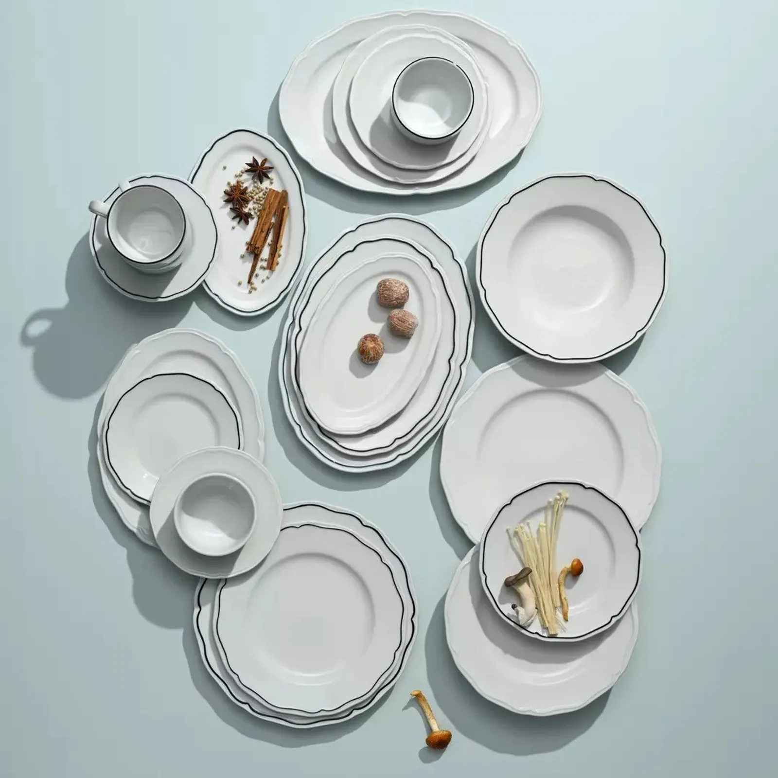 Tuxton TX120233 - Charleston Blue Band Oval Plate