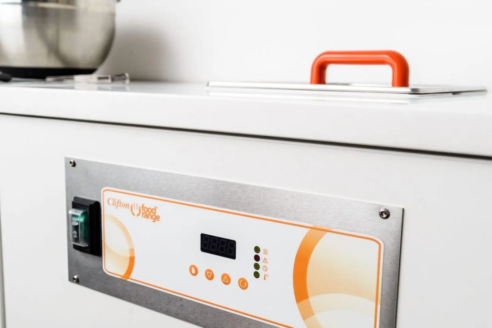 Clifton CFSINGLE028 Single 28 Litre tank with single control