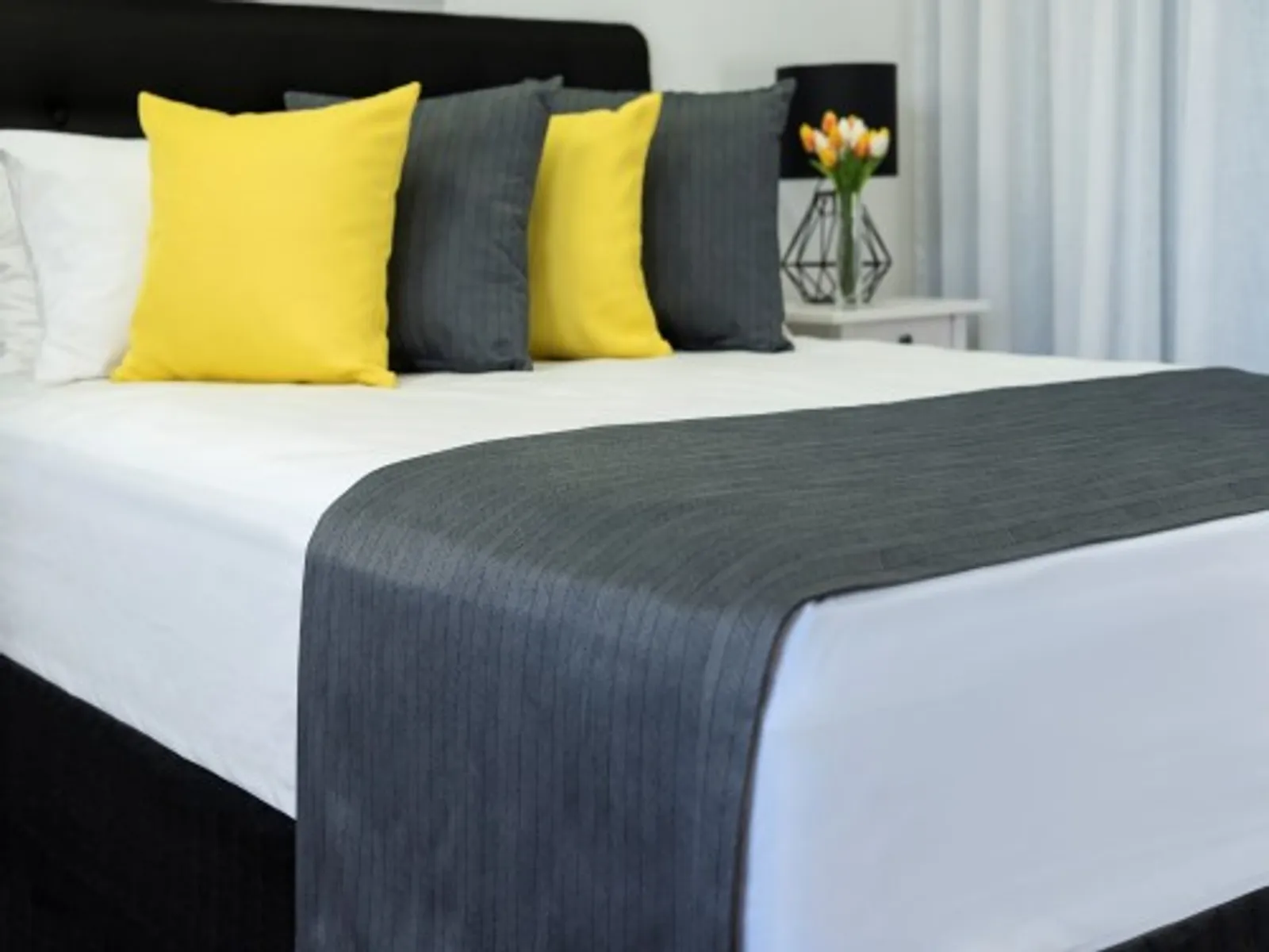 Alliance 20382 - Cushion Newington Charcoal Square 45x45